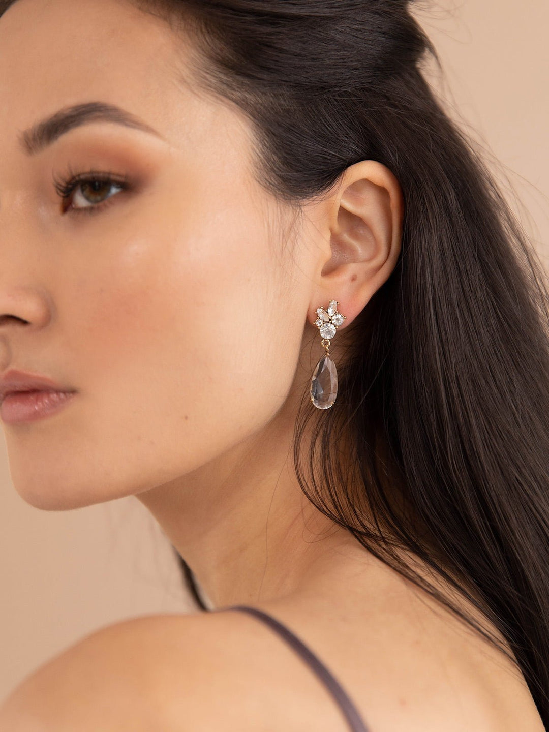 Elisajewels Tuyet Drop Earrings